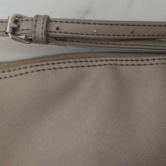 Kenneth Cole Reaction Purse Approx W 10"xH 7" strap drop 24" VGUC - Picture 5 of 8